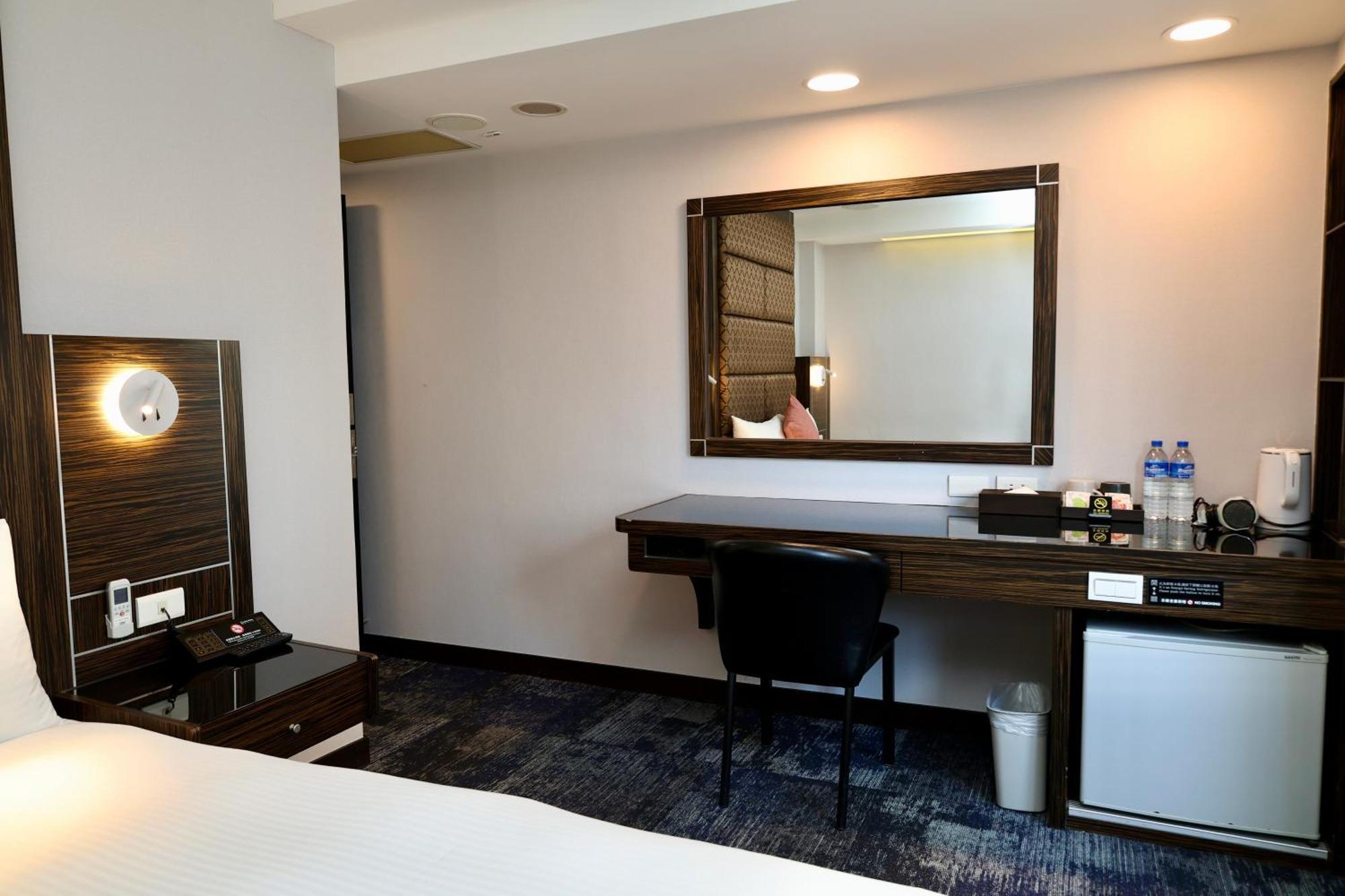 Hub Hotel - Zhongshan Branch Tajpej Kültér fotó